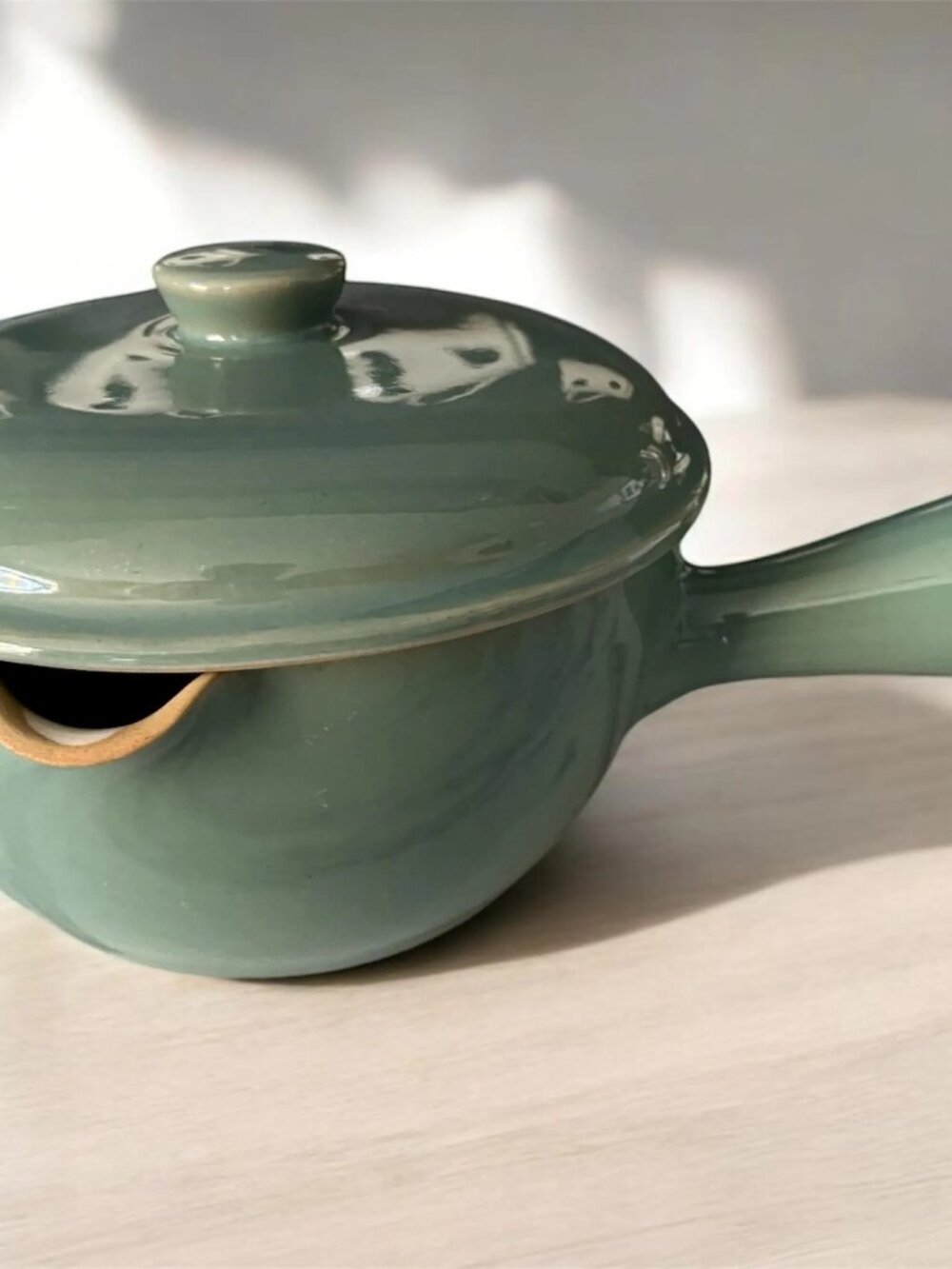 Denby Stoneware Casserole Saucepan Manor Green, 2-Pint, Lid, Pouring Spout